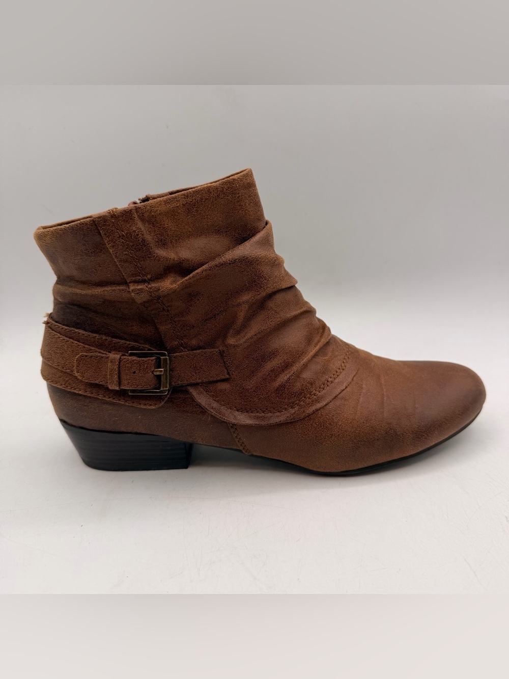 NIB Kim Rogers Tanya Auburn Brown Ruched Buckle Ankle Booties Size 8M